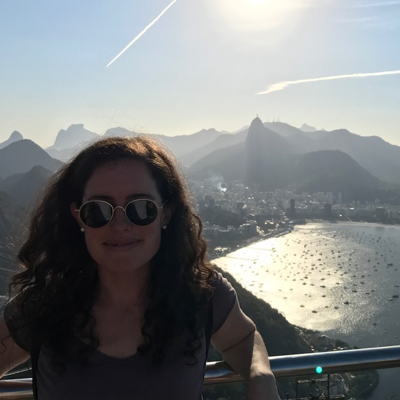 Meet your Posher, Raquel - Picture 1 of 3